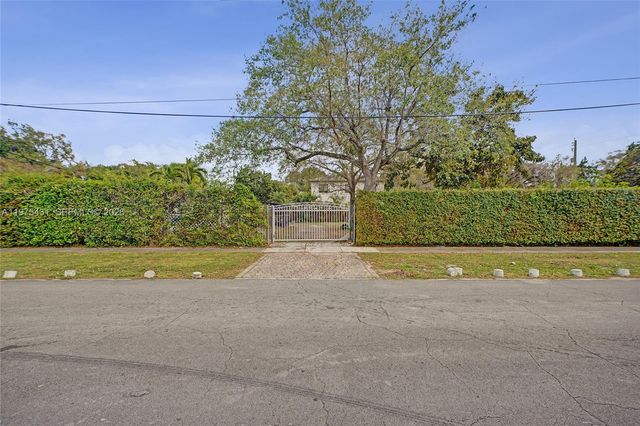 11809 NE 1st Avenue, Miami, FL 33161