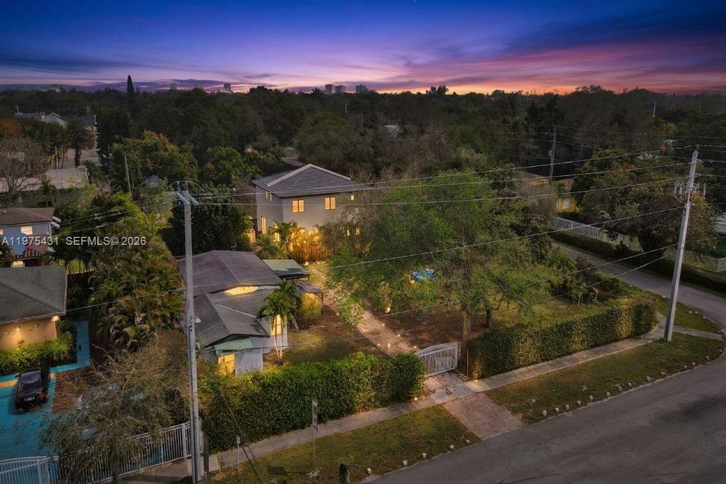 11809 NE 1st Avenue, Miami, FL 33161