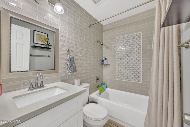 2115 W MORROW Drive, Phoenix, AZ 85027