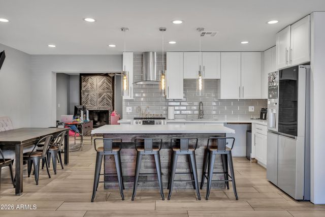 2115 W MORROW Drive, Phoenix, AZ 85027