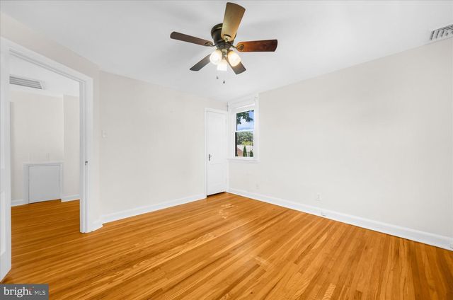 107 S NORWINDEN DR, Springfield, PA 19064