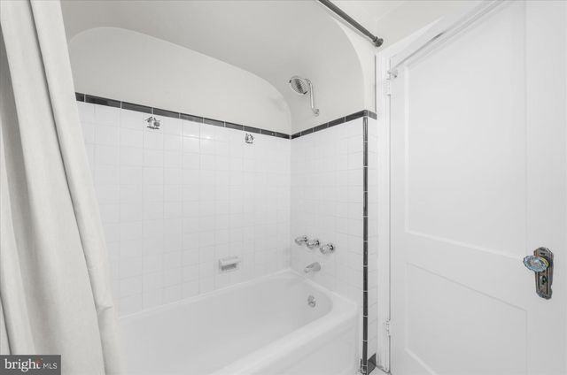 107 S NORWINDEN DR, Springfield, PA 19064