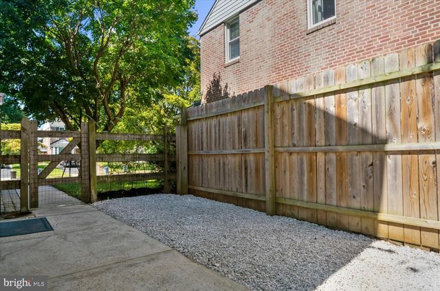 107 S NORWINDEN DR, Springfield, PA 19064