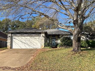 6202 Sandstone Drive, Arlington, TX 76001