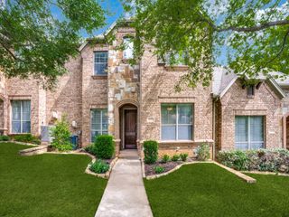 1402 Hampton Road, Grapevine, TX 76051