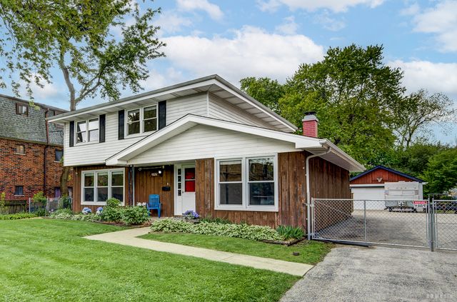 9826 Nottingham Avenue, Chicago Ridge, IL 60415