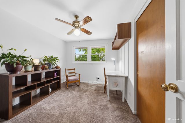 9826 Nottingham Avenue, Chicago Ridge, IL 60415