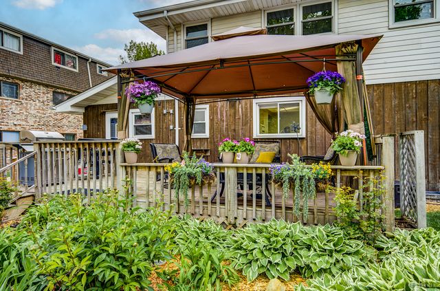 9826 Nottingham Avenue, Chicago Ridge, IL 60415