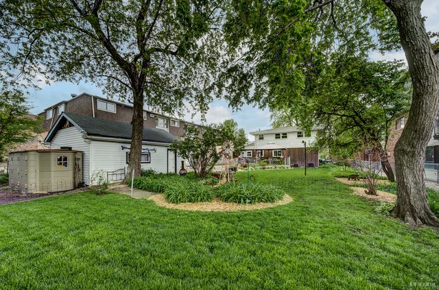 9826 Nottingham Avenue, Chicago Ridge, IL 60415
