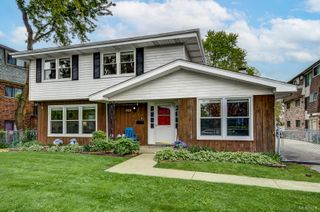 9826 Nottingham Avenue, Chicago Ridge, IL 60415