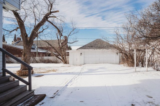 514 2nd Avenue SE, Jamestown, ND 58401