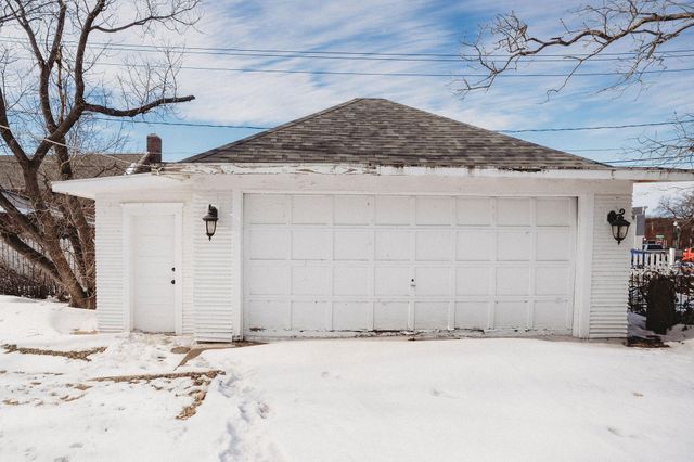 514 2nd Avenue SE, Jamestown, ND 58401