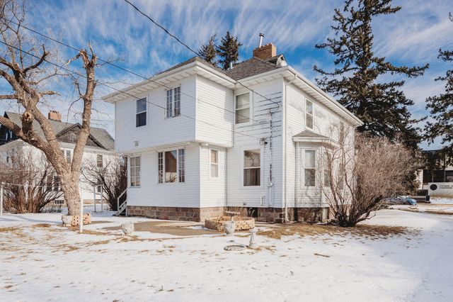 514 2nd Avenue SE, Jamestown, ND 58401