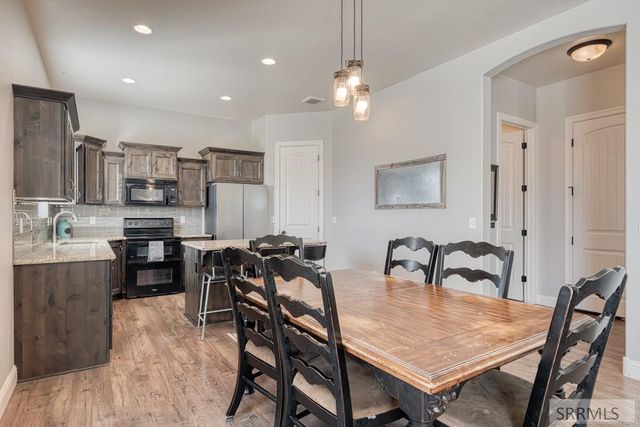 3918 E Hazelwood Way, Ammon, ID 83406