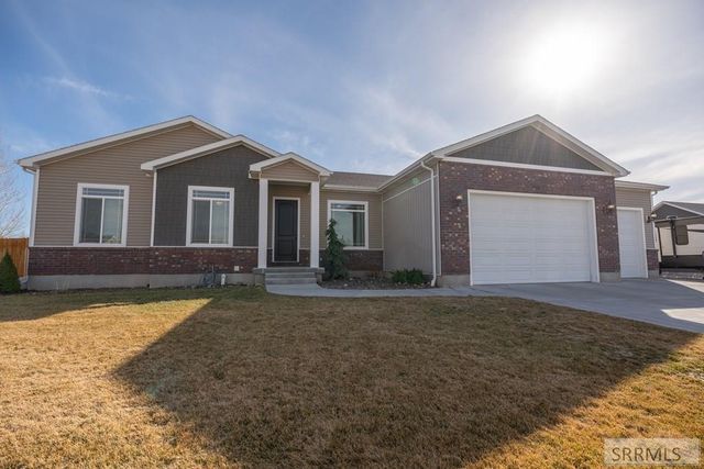 3918 E Hazelwood Way, Ammon, ID 83406