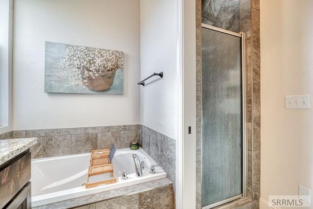 3918 E Hazelwood Way, Ammon, ID 83406