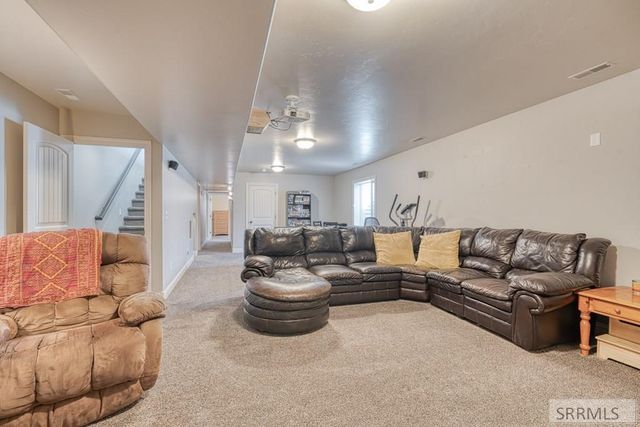 3918 E Hazelwood Way, Ammon, ID 83406