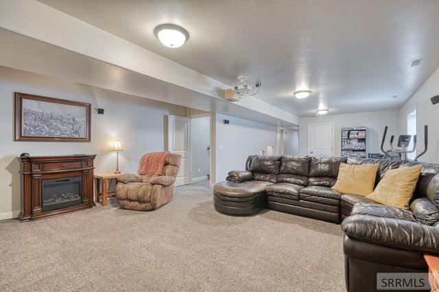 3918 E Hazelwood Way, Ammon, ID 83406