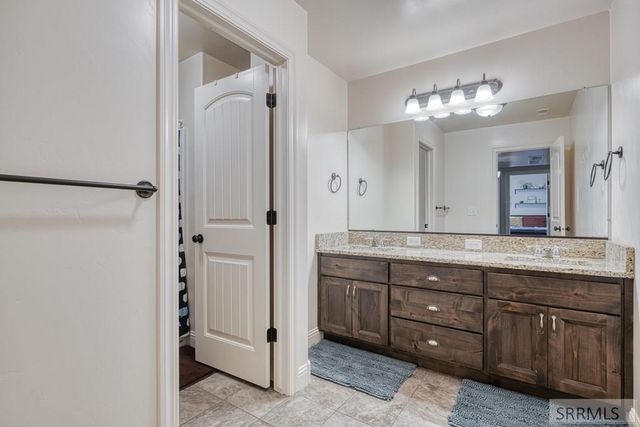 3918 E Hazelwood Way, Ammon, ID 83406