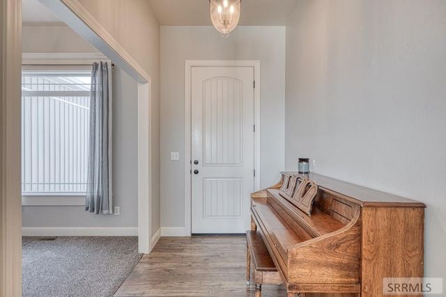 3918 E Hazelwood Way, Ammon, ID 83406