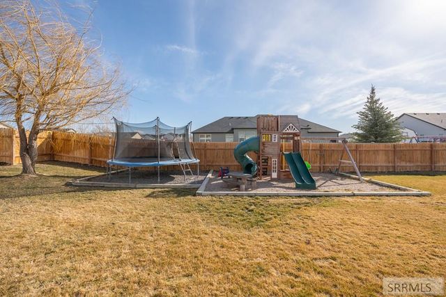 3918 E Hazelwood Way, Ammon, ID 83406