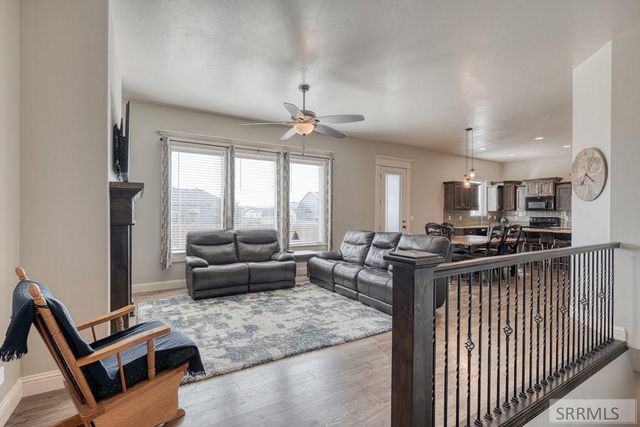 3918 E Hazelwood Way, Ammon, ID 83406