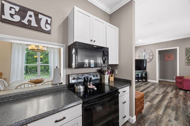 8551 Crawley Hill Rd, Mount Pleasant, TN 38474