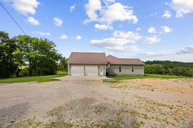 8551 Crawley Hill Rd, Mount Pleasant, TN 38474