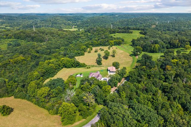 8551 Crawley Hill Rd, Mount Pleasant, TN 38474