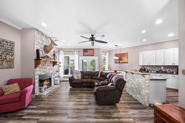 8551 Crawley Hill Rd, Mount Pleasant, TN 38474