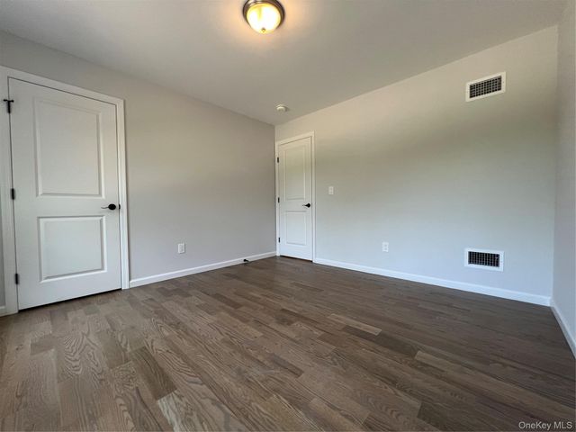 35 Babylon Road, Mastic Beach, NY 11951