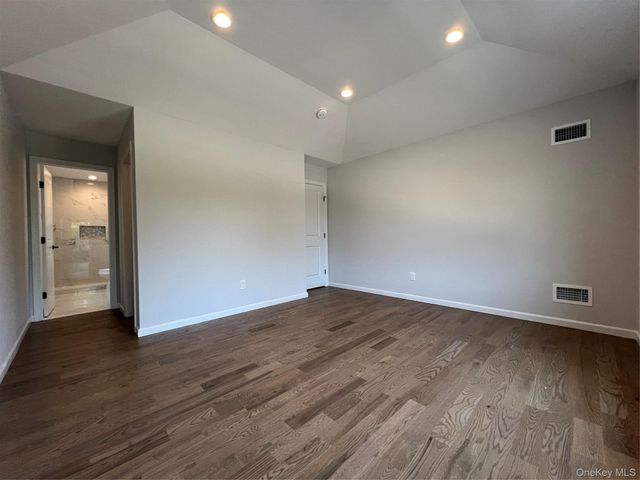 35 Babylon Road, Mastic Beach, NY 11951