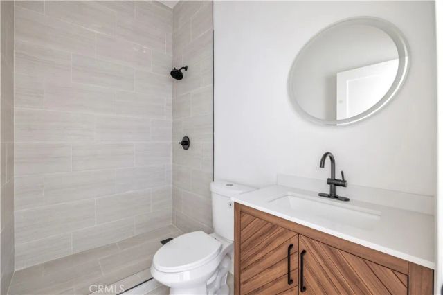 10905 Dalerose Avenue B, Inglewood, CA 90304