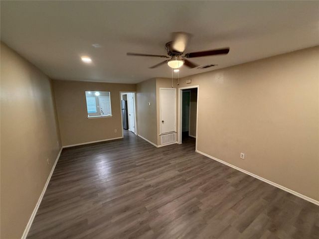 6904 Millrace DR B, Austin, TX 78724