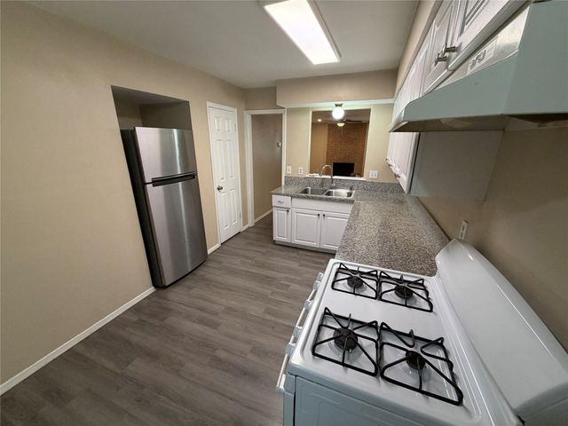 6904 Millrace DR B, Austin, TX 78724