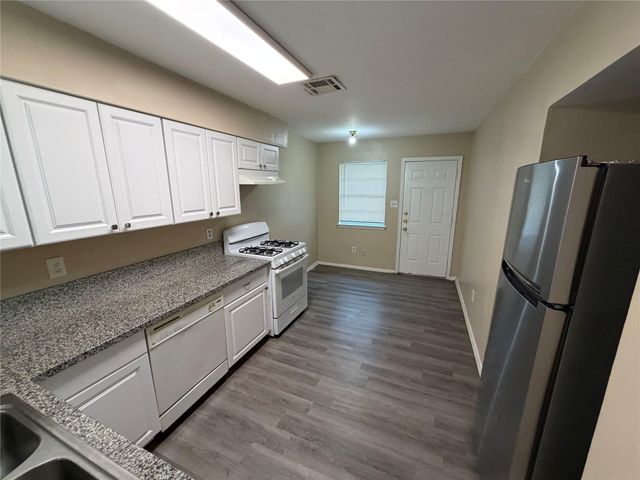 6904 Millrace DR B, Austin, TX 78724