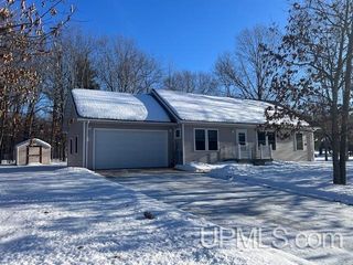 2103 Balsam Lane, Houghton, MI 49931