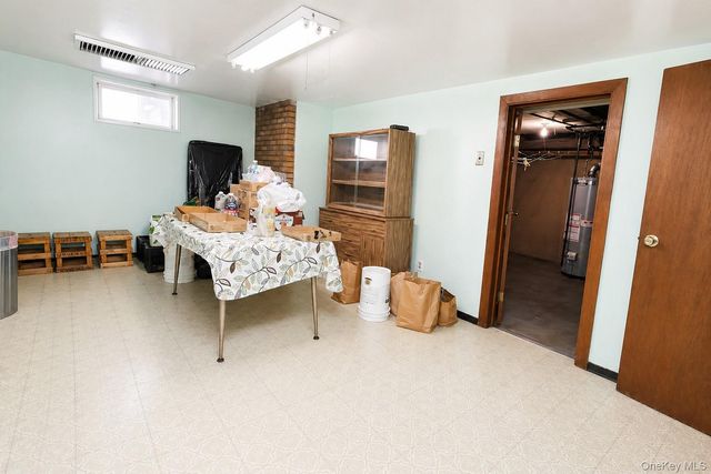 154 Scherer Boulevard, Franklin Square, NY 11010