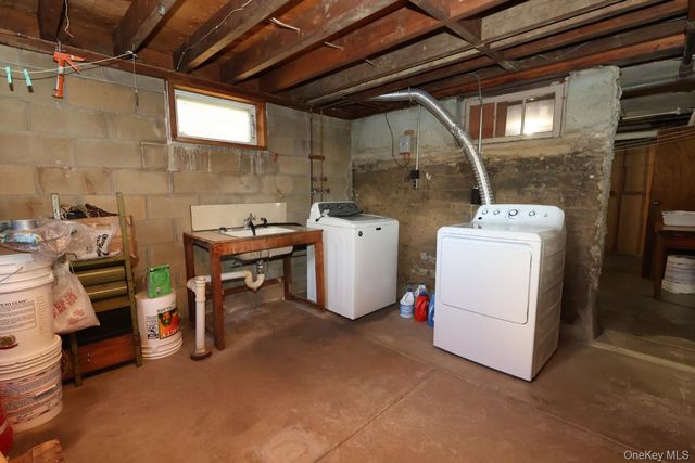 154 Scherer Boulevard, Franklin Square, NY 11010