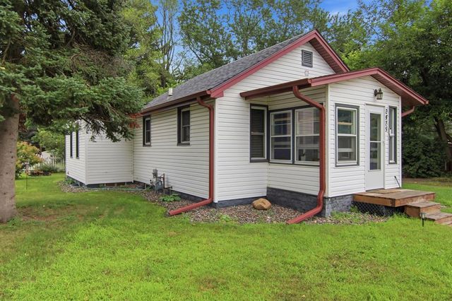 2425 7th Street, Eau Claire, WI 54703