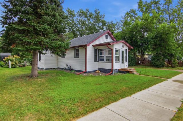 2425 7th Street, Eau Claire, WI 54703