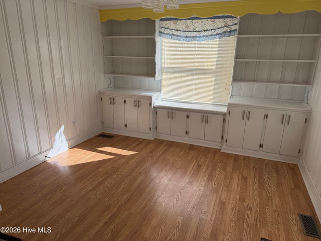 2040 W 5th Street, Washington, NC 27889