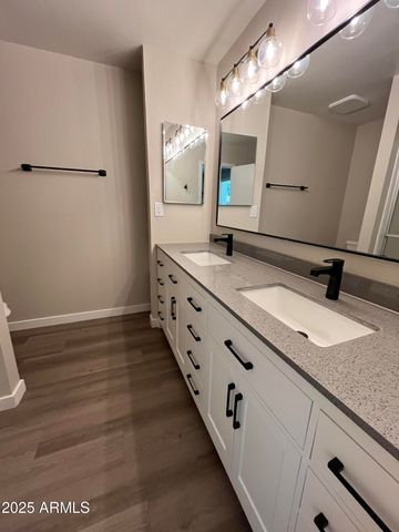 10801 N 43rd Drive, Glendale, AZ 85304