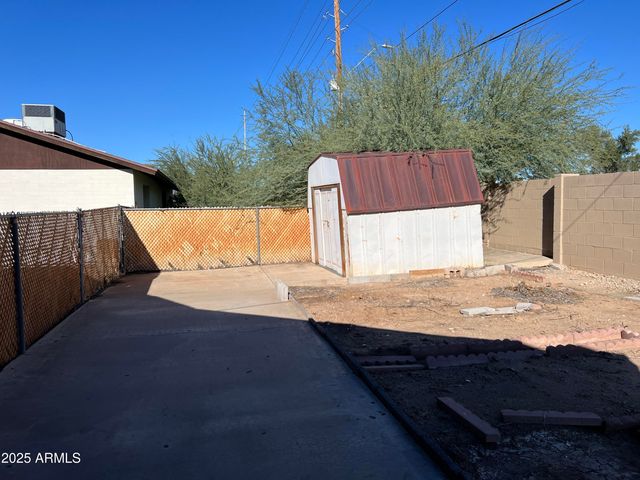 10801 N 43rd Drive, Glendale, AZ 85304