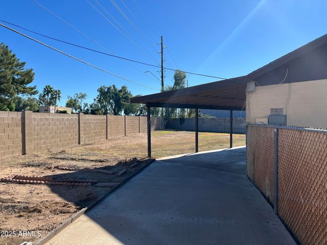 10801 N 43rd Drive, Glendale, AZ 85304