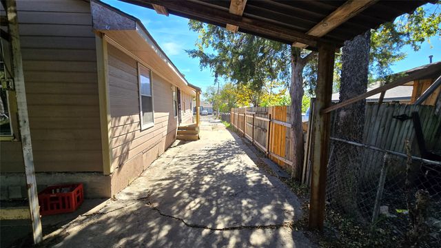 1441 Oakley Avenue, Dallas, TX 75216