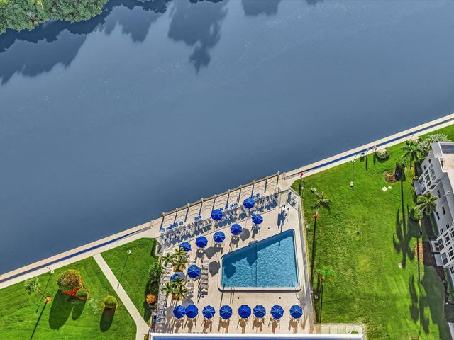 34 Colonial Club Drive 101, Boynton Beach, FL 33435