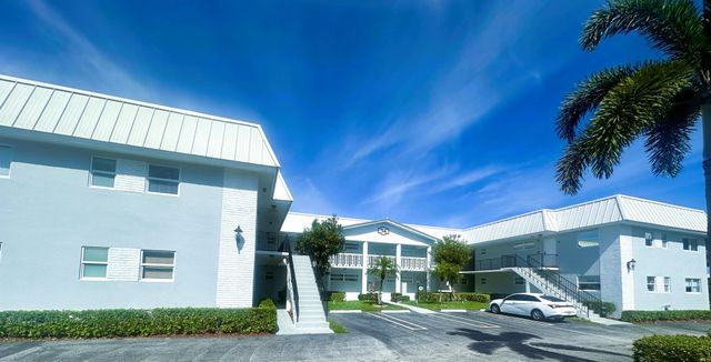 34 Colonial Club Drive 101, Boynton Beach, FL 33435