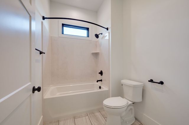 1501 Spencer Mill Rd, Burns, TN 37029