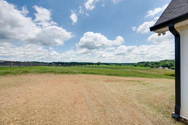 1501 Spencer Mill Rd, Burns, TN 37029